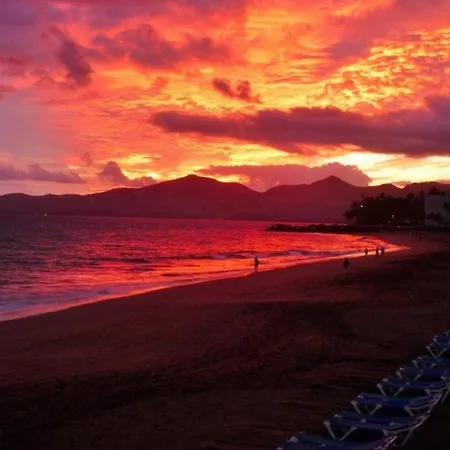 Apartament Playa Chica *